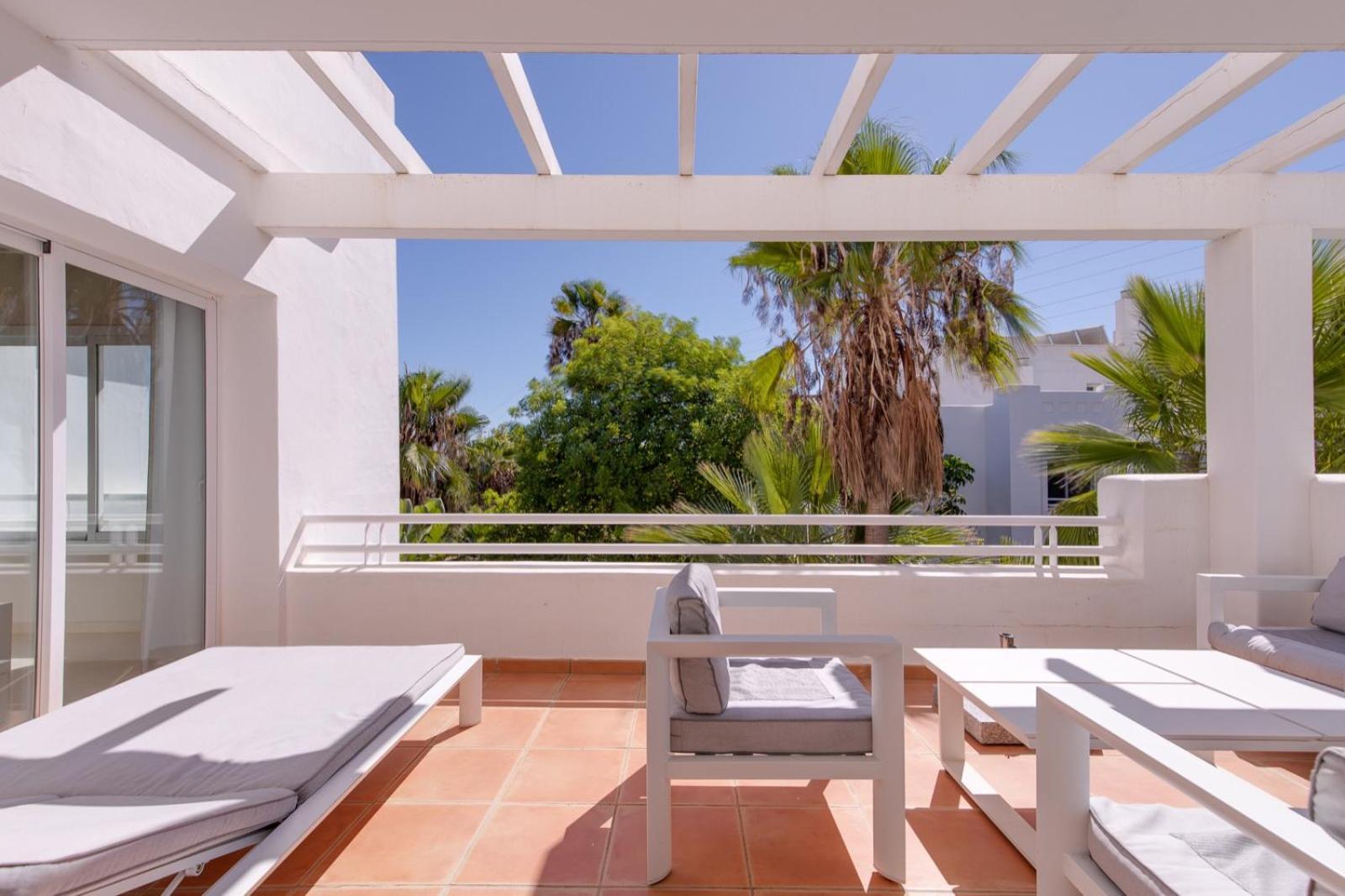 Alcazaba Lagoon Estepona Golf Leilighet Eksteriør bilde