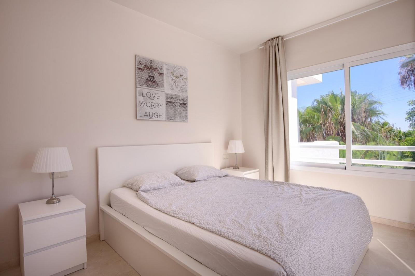 Alcazaba Lagoon Estepona Golf Leilighet Eksteriør bilde