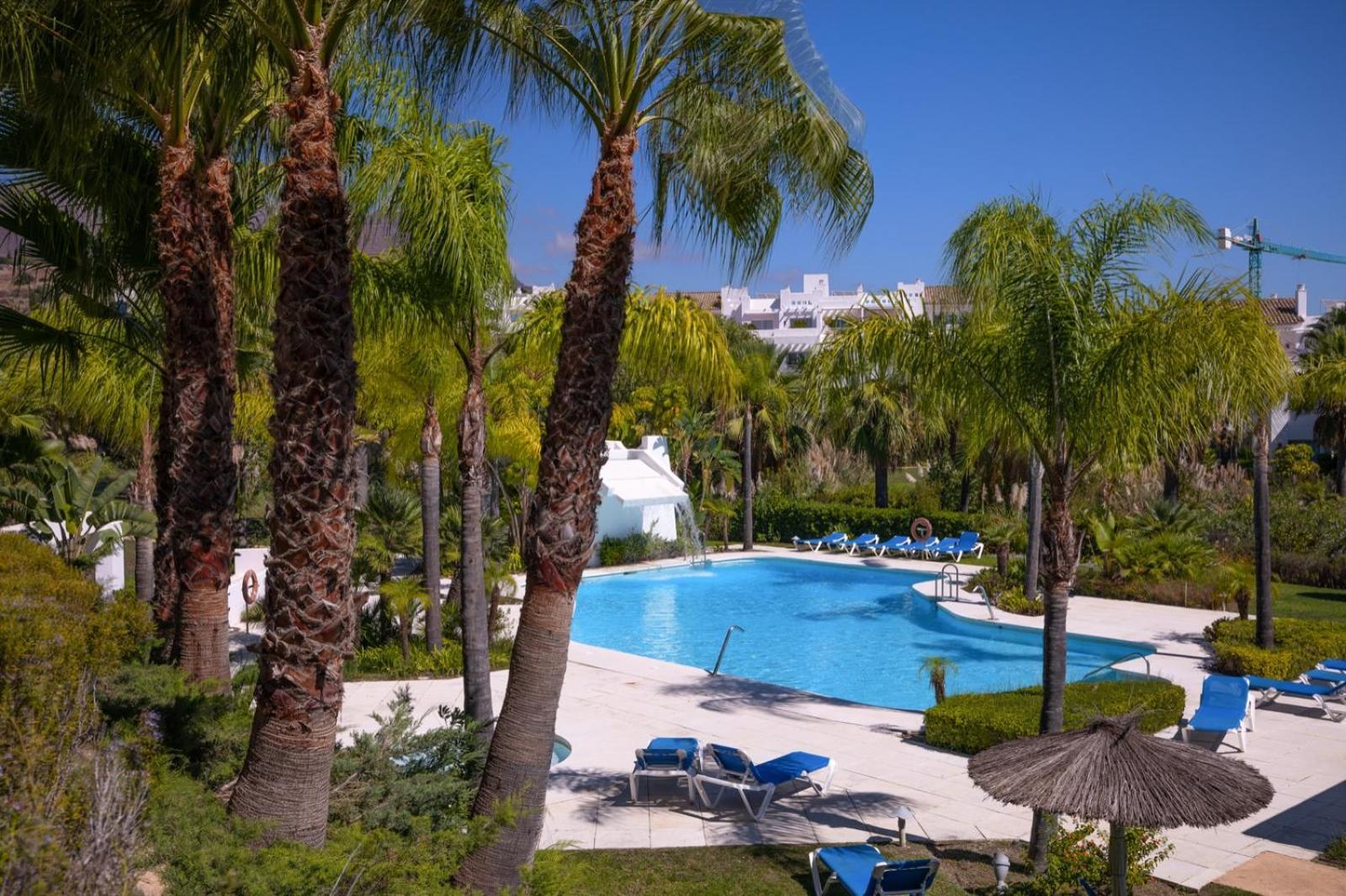 Alcazaba Lagoon Estepona Golf Leilighet Eksteriør bilde