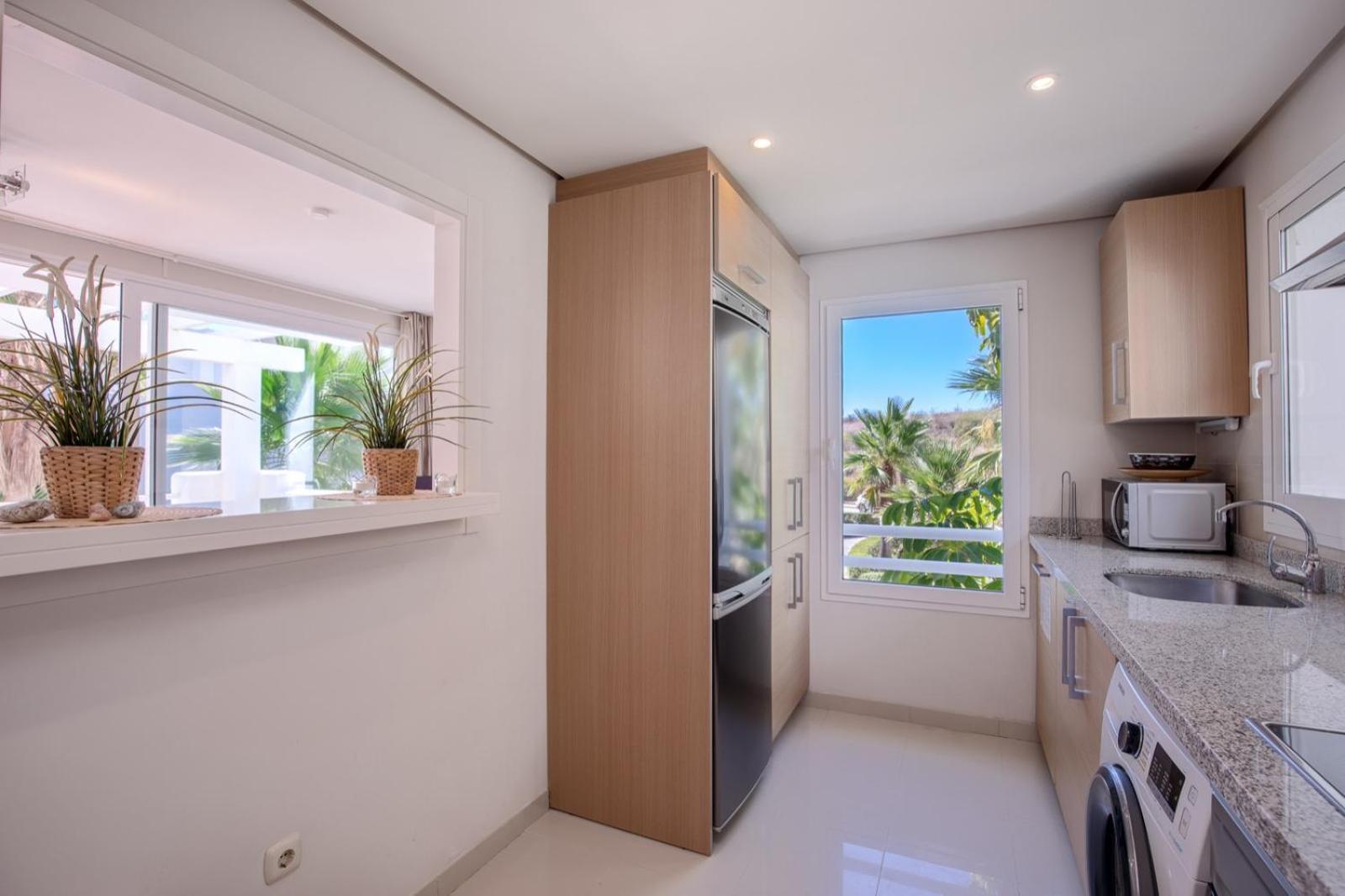 Alcazaba Lagoon Estepona Golf Leilighet Eksteriør bilde