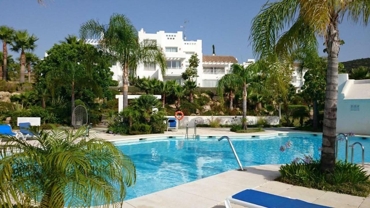 Alcazaba Lagoon Estepona Golf Leilighet Eksteriør bilde