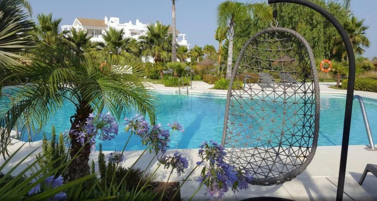 Alcazaba Lagoon Estepona Golf Leilighet Eksteriør bilde