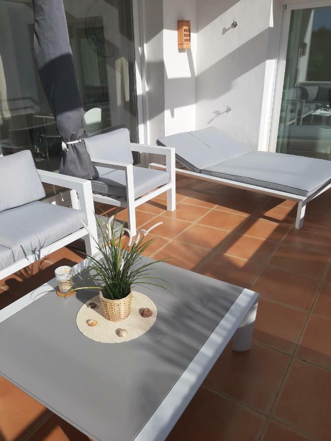 Alcazaba Lagoon Estepona Golf Leilighet Eksteriør bilde